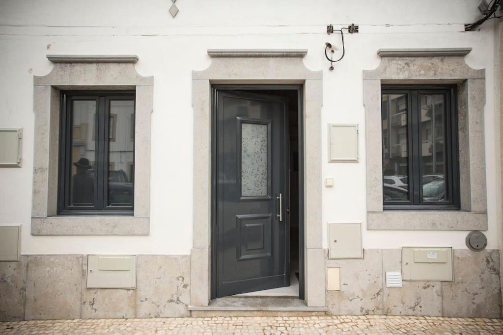 Вилла Typical House Faro Downtown Private Entrance Экстерьер фото